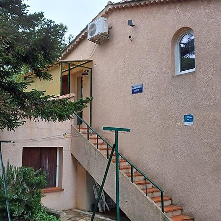 Appartement Classe 3 Etoiles Au 1Er Etage D'Une Maison Avec Jardin Dans Un Quartier Calme Cavalaire-sur-Mer Buitenkant foto