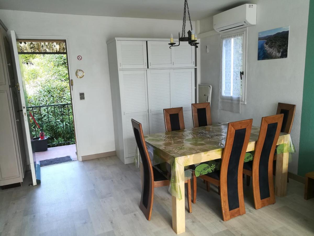 Appartement Classe 3 Etoiles Au 1Er Etage D'Une Maison Avec Jardin Dans Un Quartier Calme Cavalaire-sur-Mer Buitenkant foto