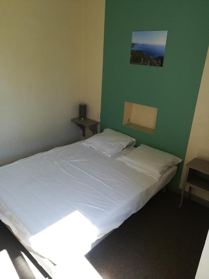 Appartement Classe 3 Etoiles Au 1Er Etage D'Une Maison Avec Jardin Dans Un Quartier Calme Cavalaire-sur-Mer Buitenkant foto