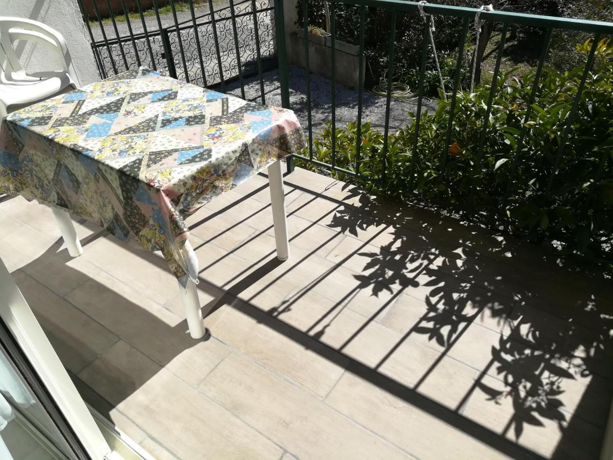 Appartement Classe 3 Etoiles Au 1Er Etage D'Une Maison Avec Jardin Dans Un Quartier Calme Cavalaire-sur-Mer Buitenkant foto