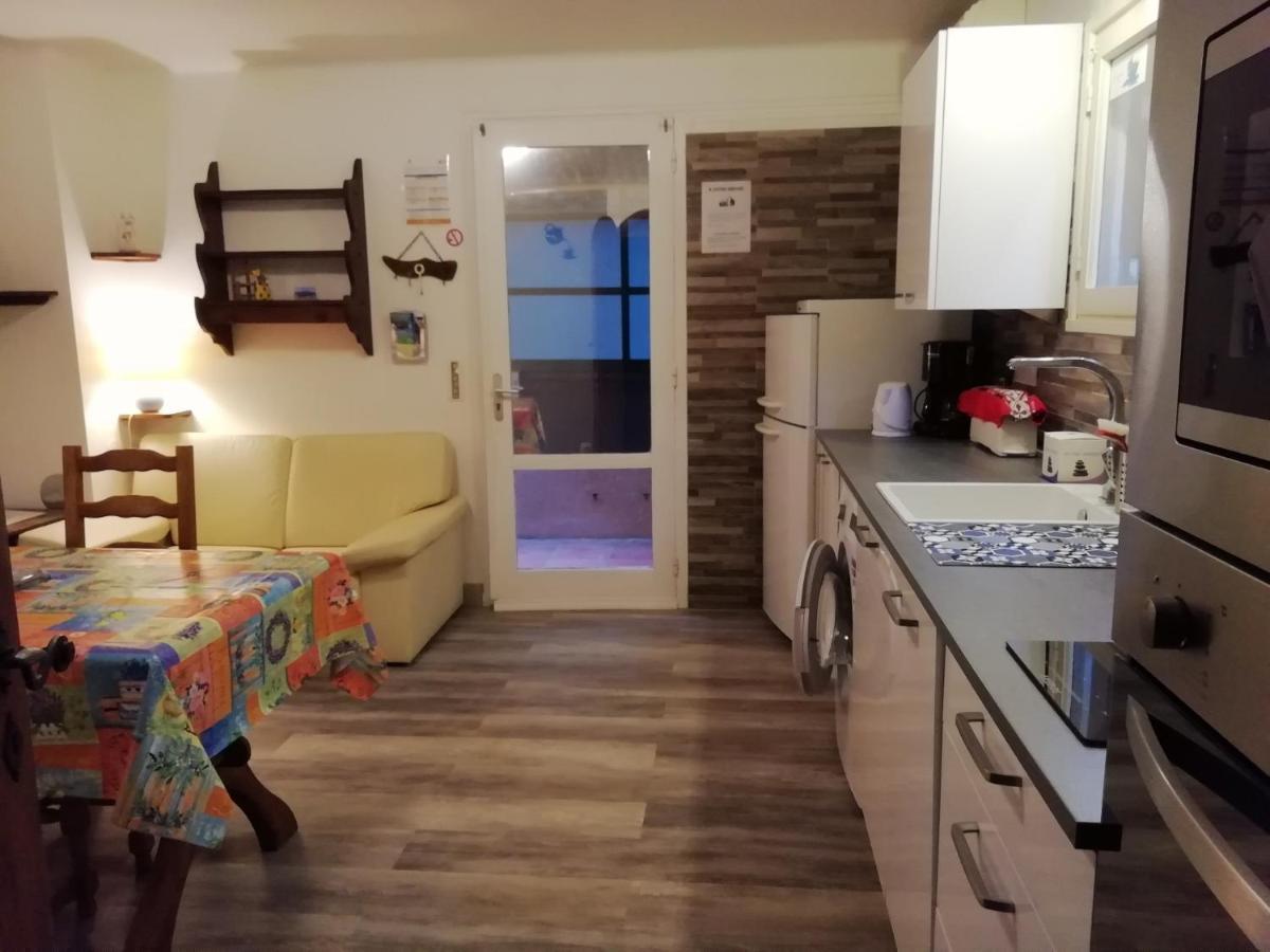Appartement Classe 3 Etoiles Au 1Er Etage D'Une Maison Avec Jardin Dans Un Quartier Calme Cavalaire-sur-Mer Buitenkant foto