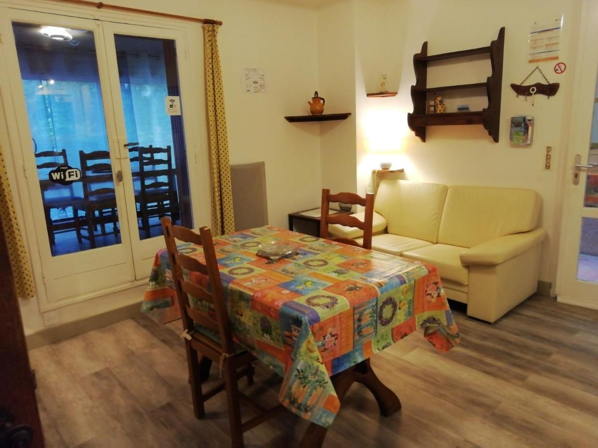 Appartement Classe 3 Etoiles Au 1Er Etage D'Une Maison Avec Jardin Dans Un Quartier Calme Cavalaire-sur-Mer Buitenkant foto